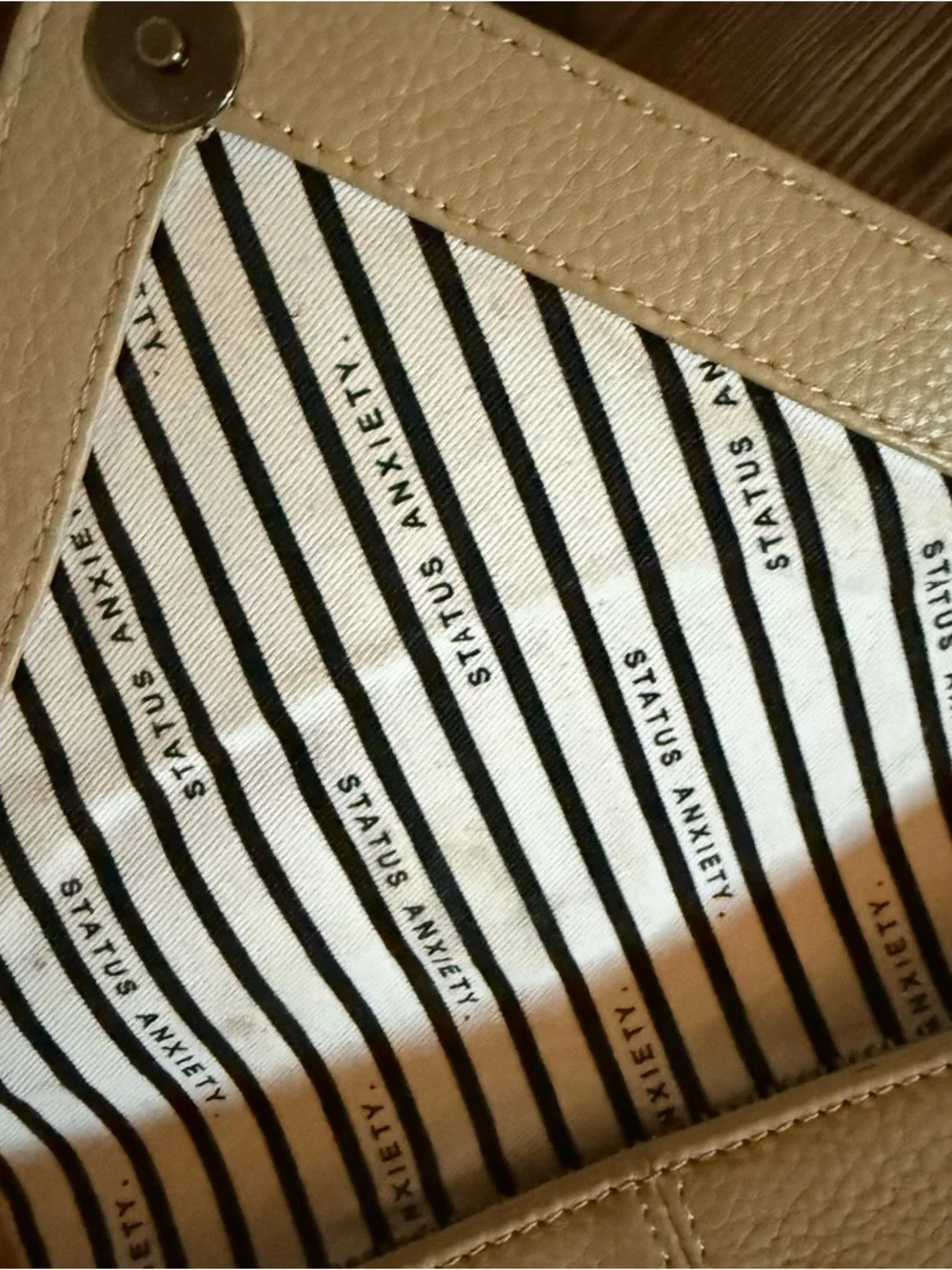 Status anxiety Soft Tan Crossbody Bag and accessories bundle - Genuine Leather - Picture 3 of 3